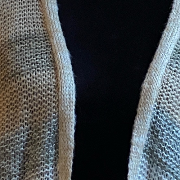 Cardigan - Picture 3 of 6